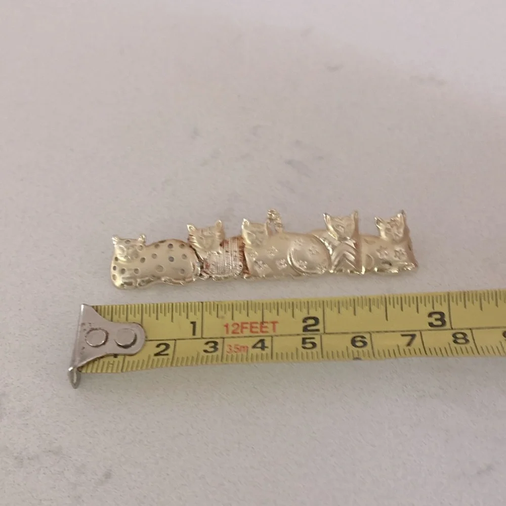 Gold Cat Brooch Five Artsy Sitting Cats Pin